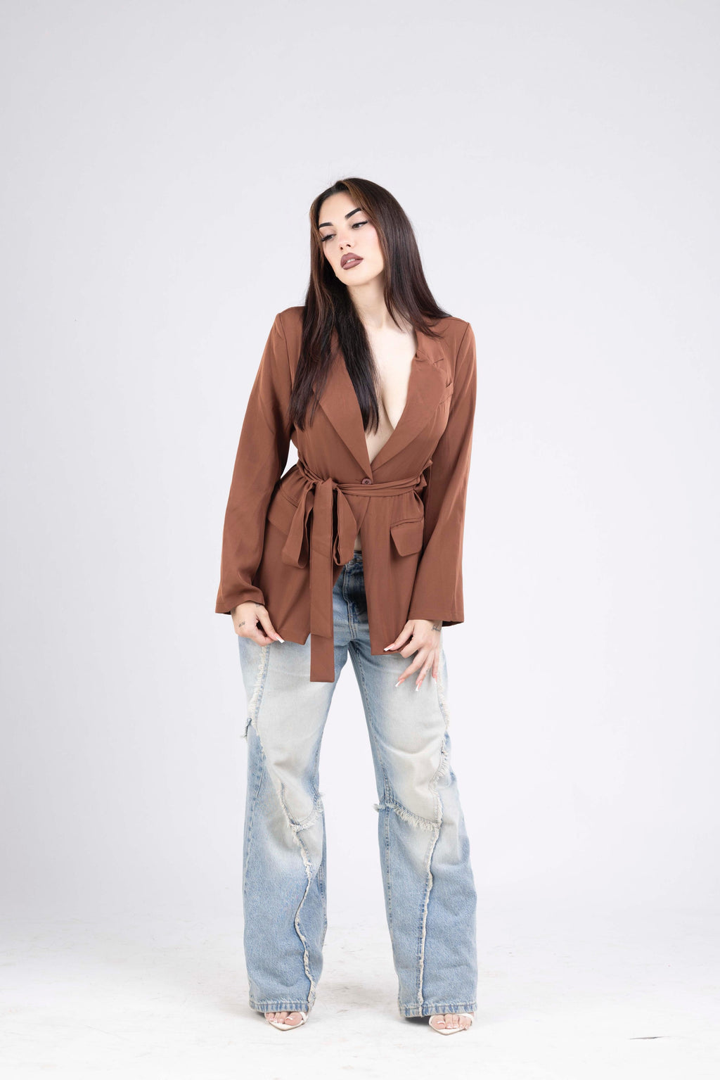 Blazer avec ceinture autour de la taille